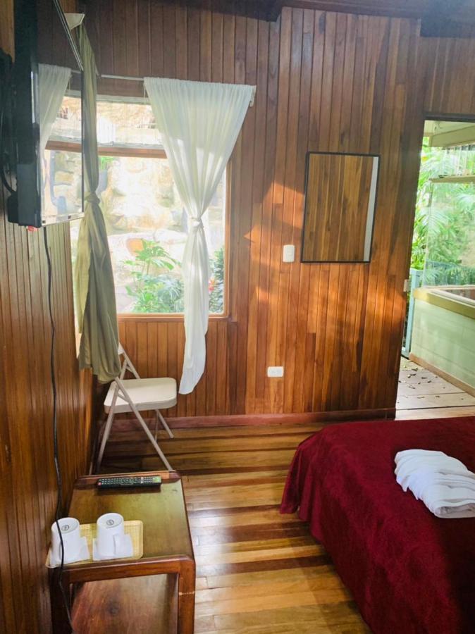 Hotel Quetzal Inn Monteverde Exterior photo