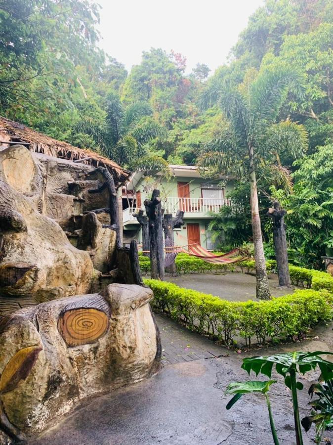 Hotel Quetzal Inn Monteverde Exterior photo