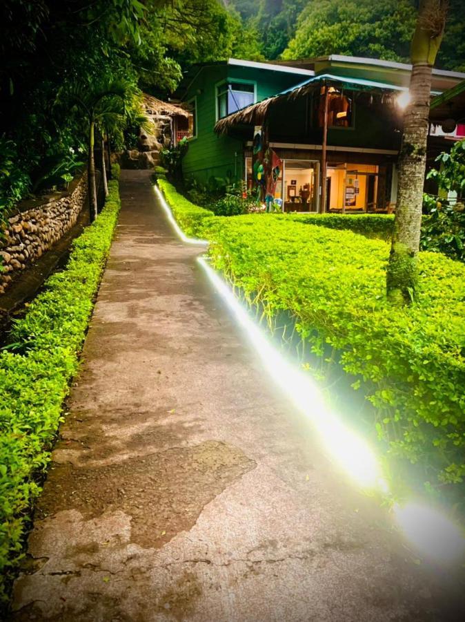 Hotel Quetzal Inn Monteverde Exterior photo